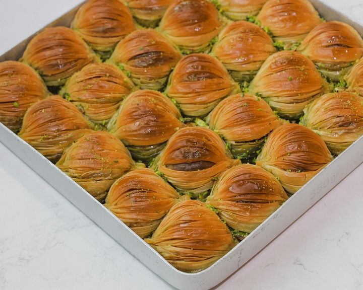 Mussel Pistachio Tray
